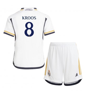 Real Madrid Toni Kroos #8 Replika Babytøj Hjemmebanesæt Børn 2023-24 Kortærmet (+ Korte bukser)